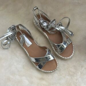 NWOT Silver Strappy Women's Sandals lace up platform 39/8.5